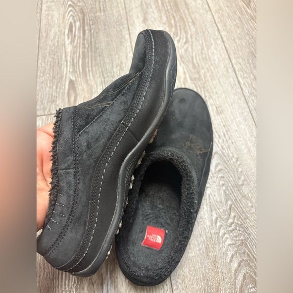 The North Face Black Slip-On Shoes - Picture 9 of 10